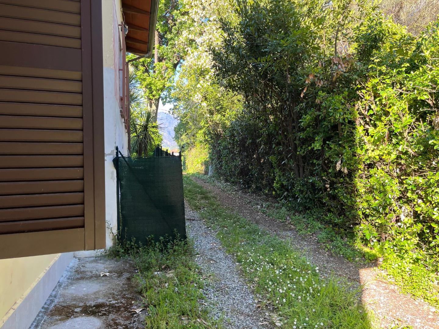 Casa indipendente con giardino, Massa poveromo