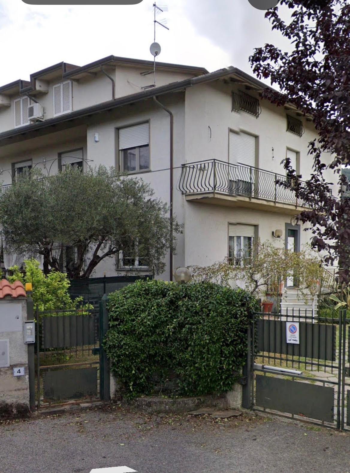 Quadrilocale in vendita a Massa