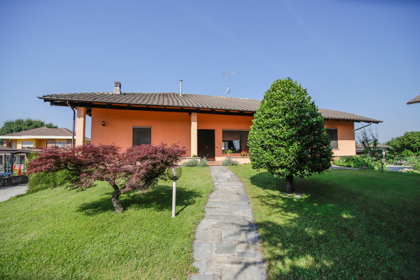Villa con giardino a Moretta