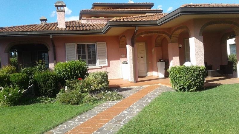 Villa con giardino a Monte San Savino