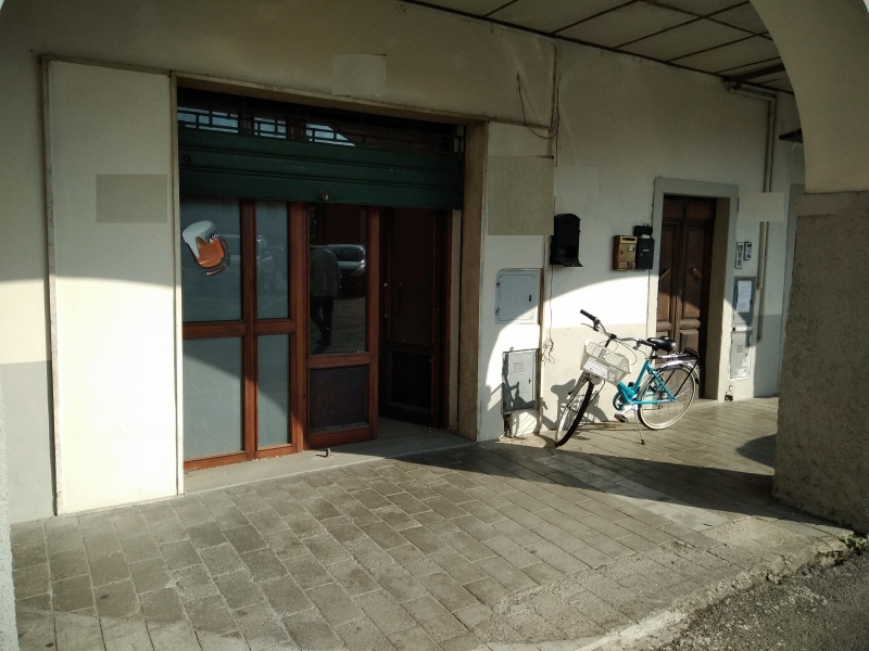 Negozio con giardino a Poppi