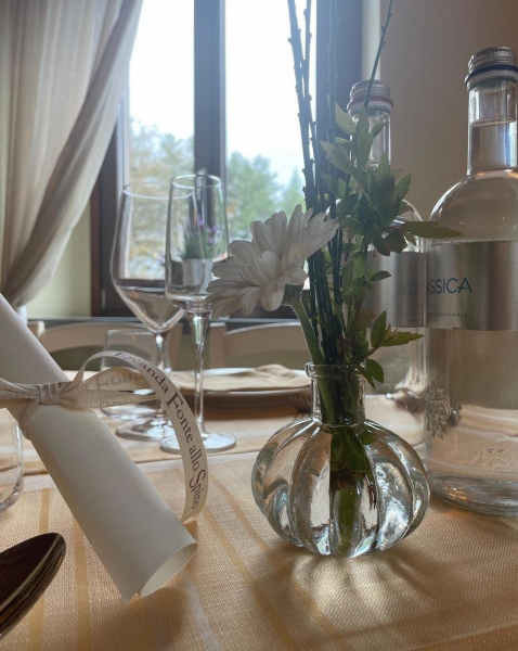 Locale commerciale con giardino a Castel San Niccol�