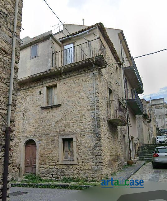 Casa indipendente in vendita a Montalbano Elicona