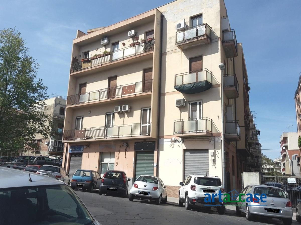 Locale commerciale in affitto a Messina
