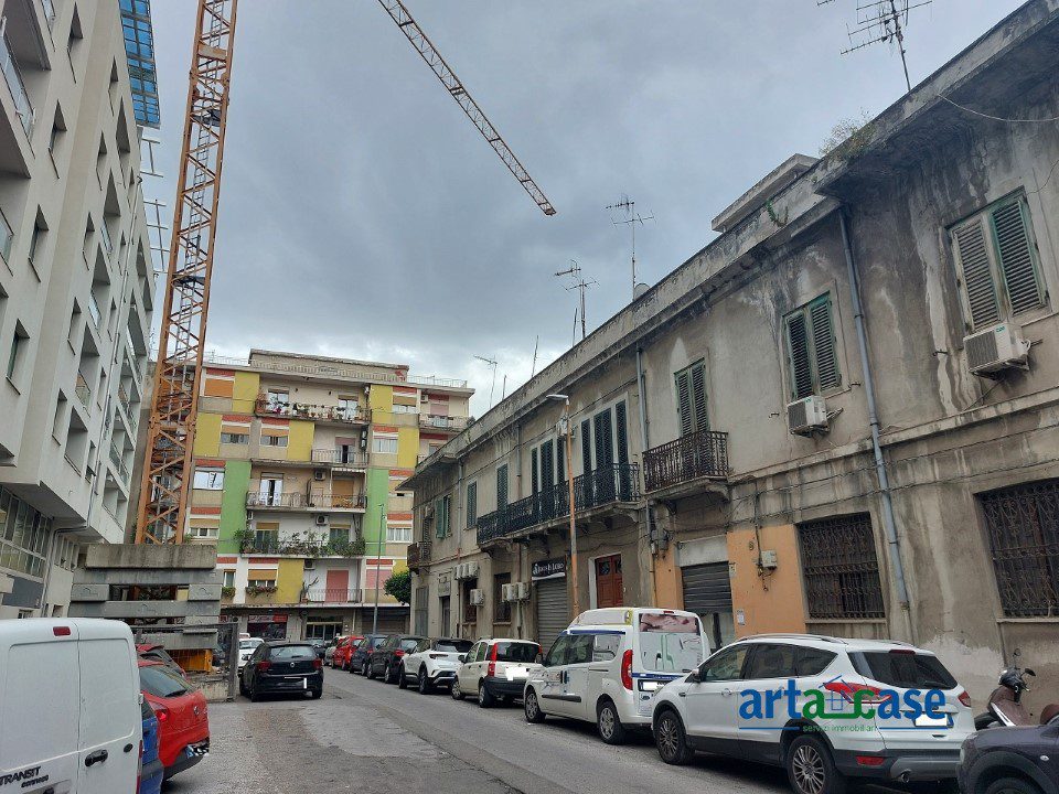 Locale commerciale in affitto a Messina