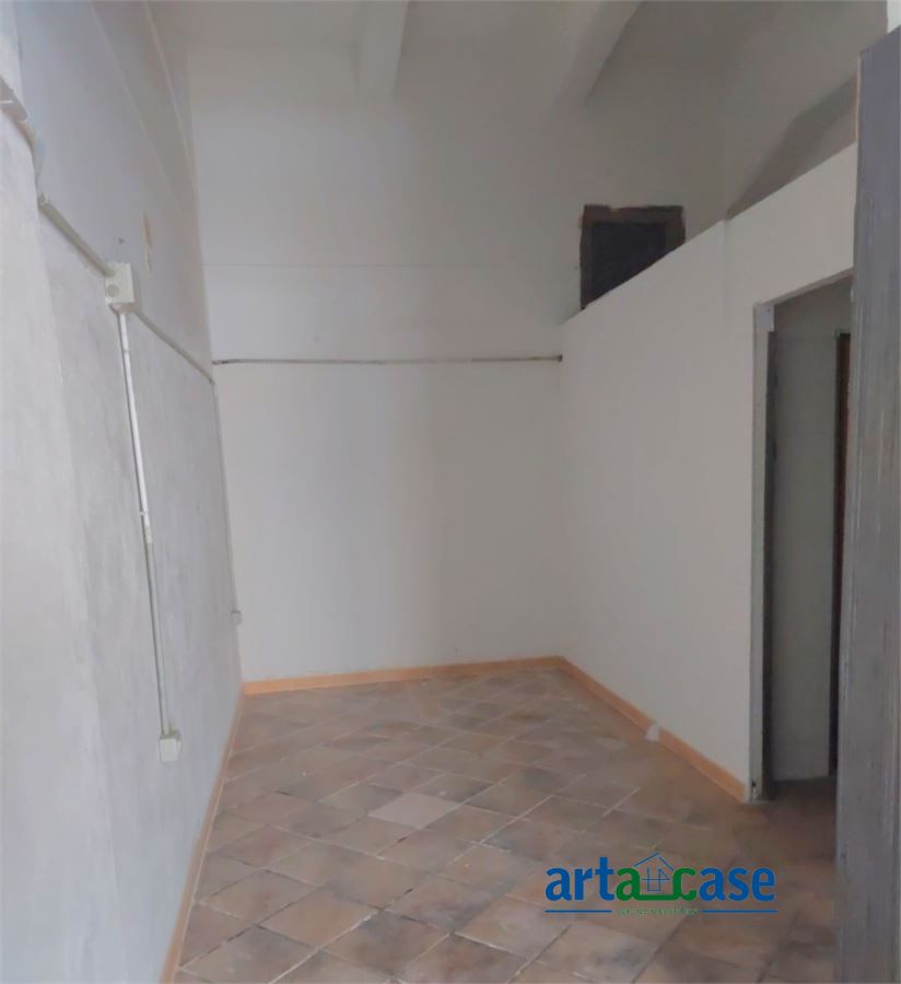 Locale commerciale in affitto a Messina