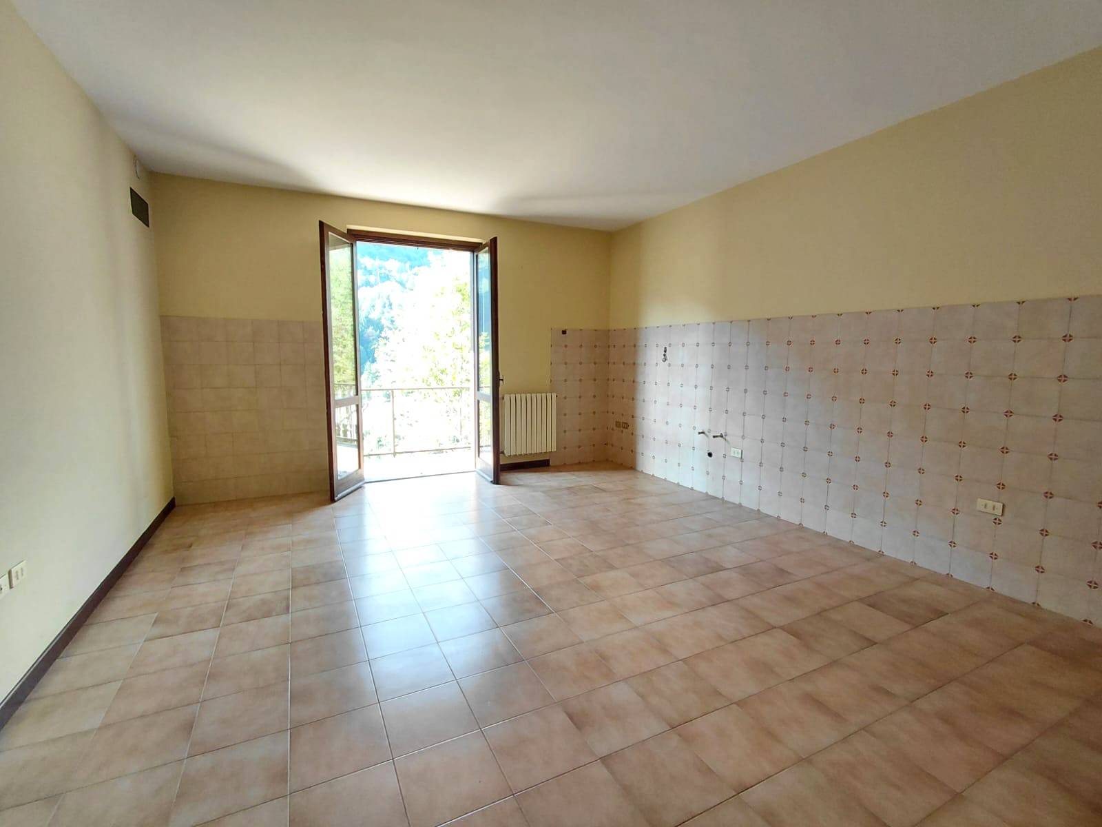 appartamento Trilocale in vendita a Pezzaze, Stravignino