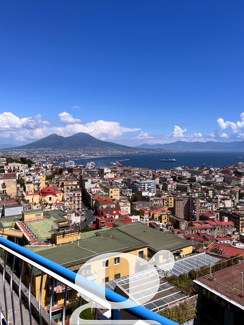 Appartamento in vendita a Napoli