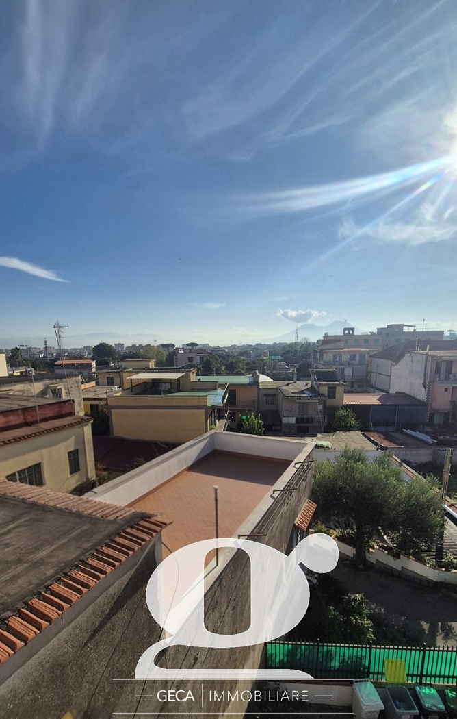 Quadrilocale con box doppio a Napoli
