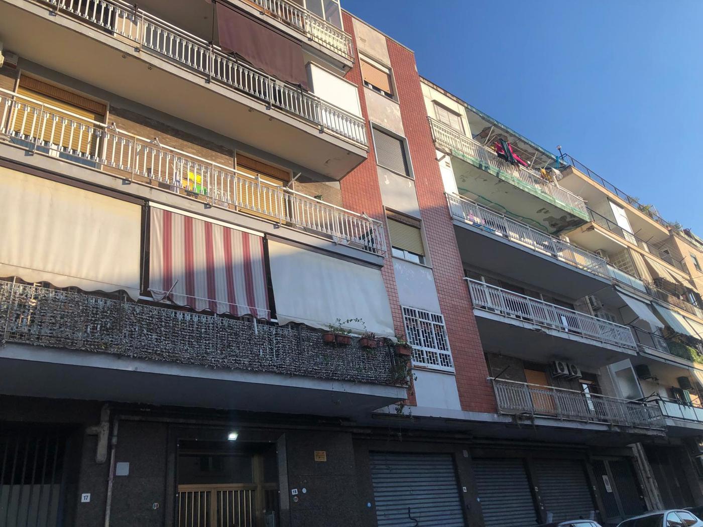 Appartamento in vendita a Napoli