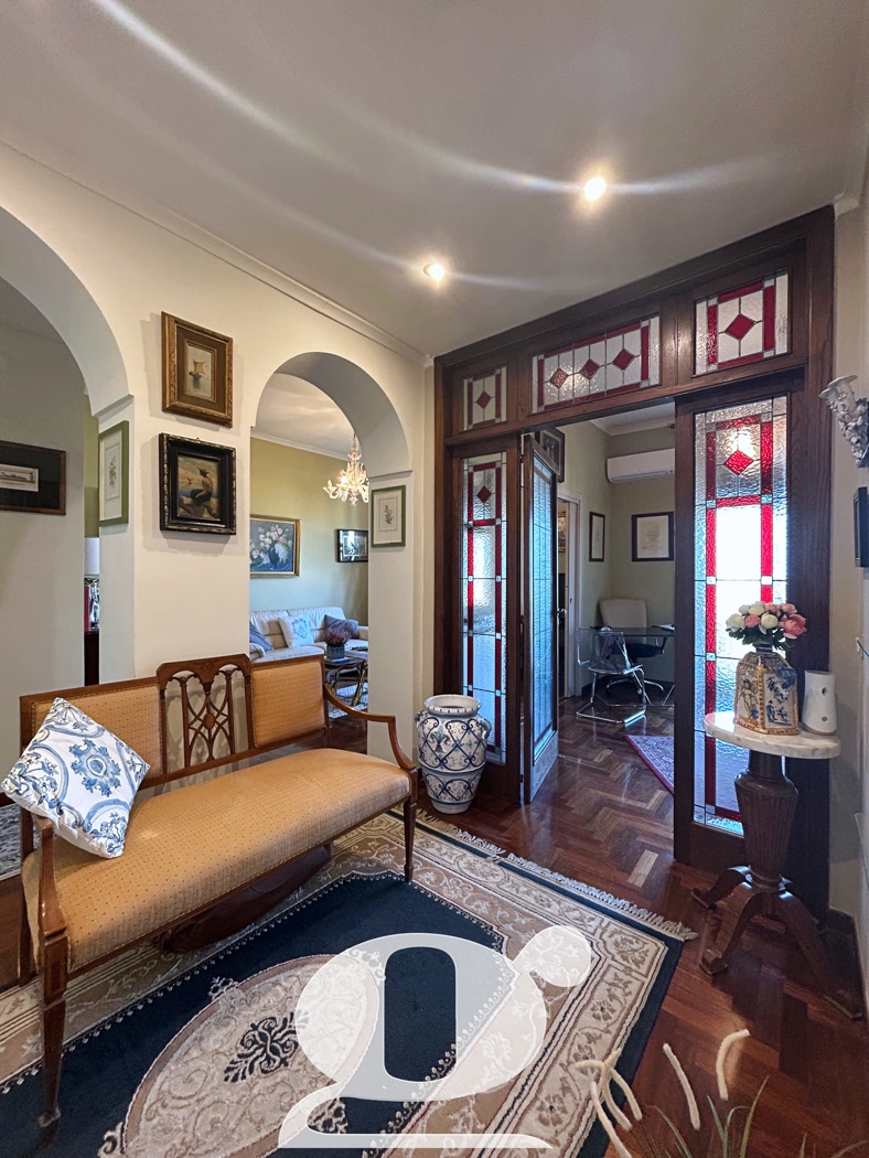 Quadrilocale ristrutturato a Napoli