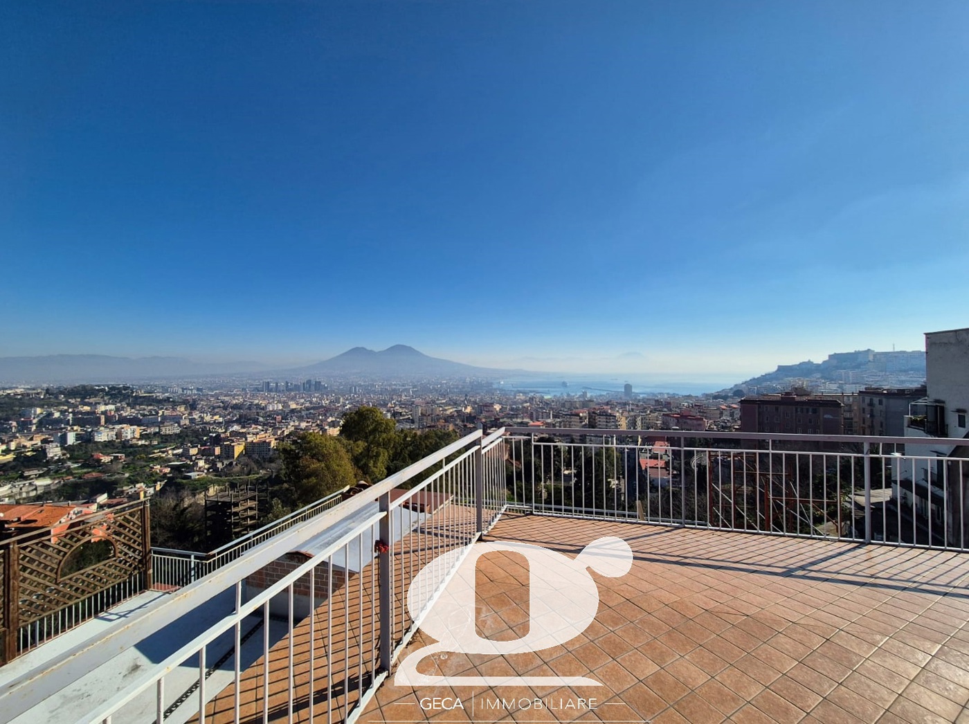 Quadrilocale in affitto a Napoli