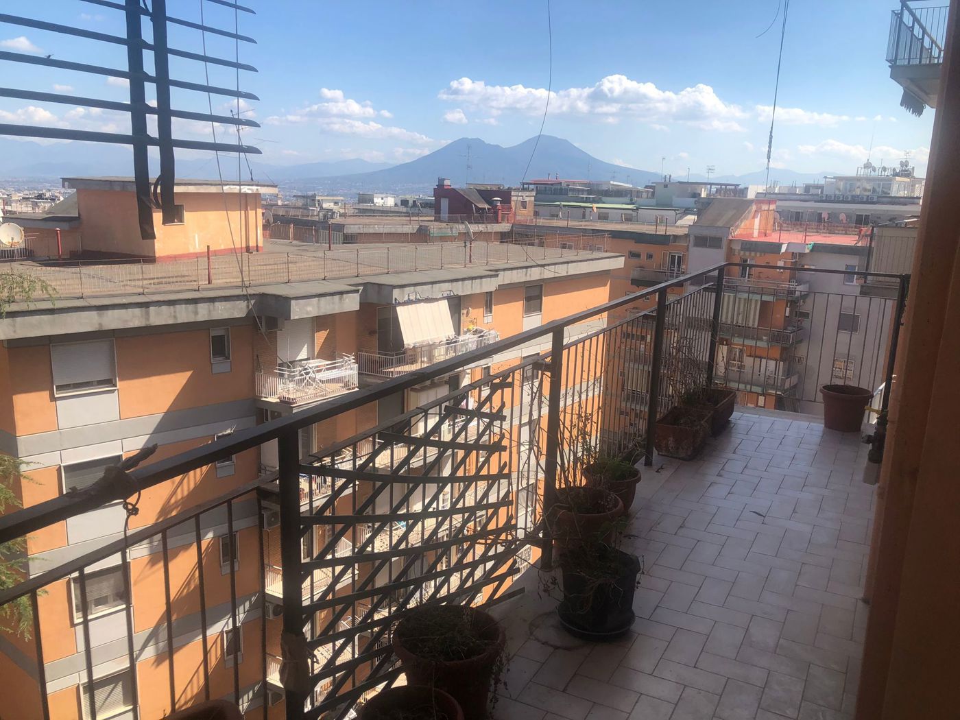 Trilocale in affitto a Napoli