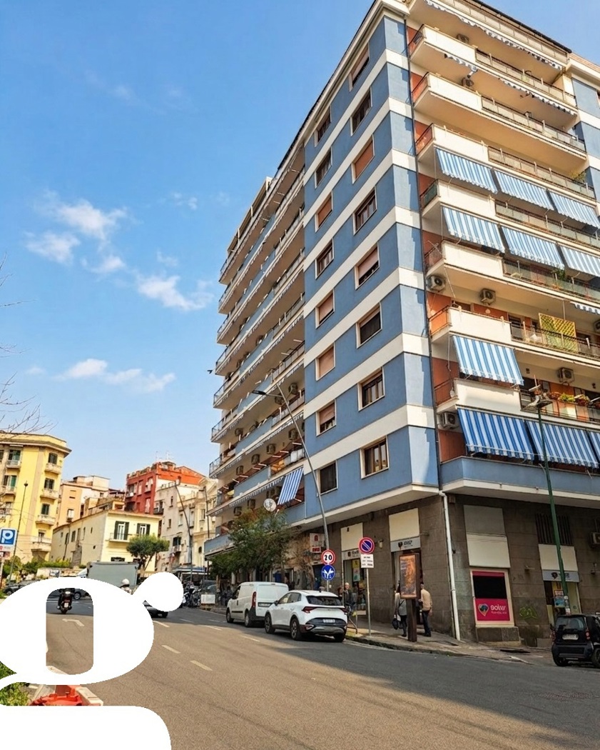 Quadrilocale arredato in affitto a Napoli