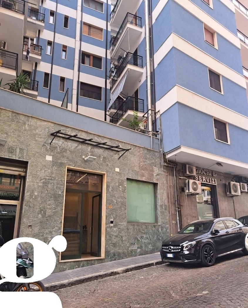 Quadrilocale arredato in affitto a Napoli