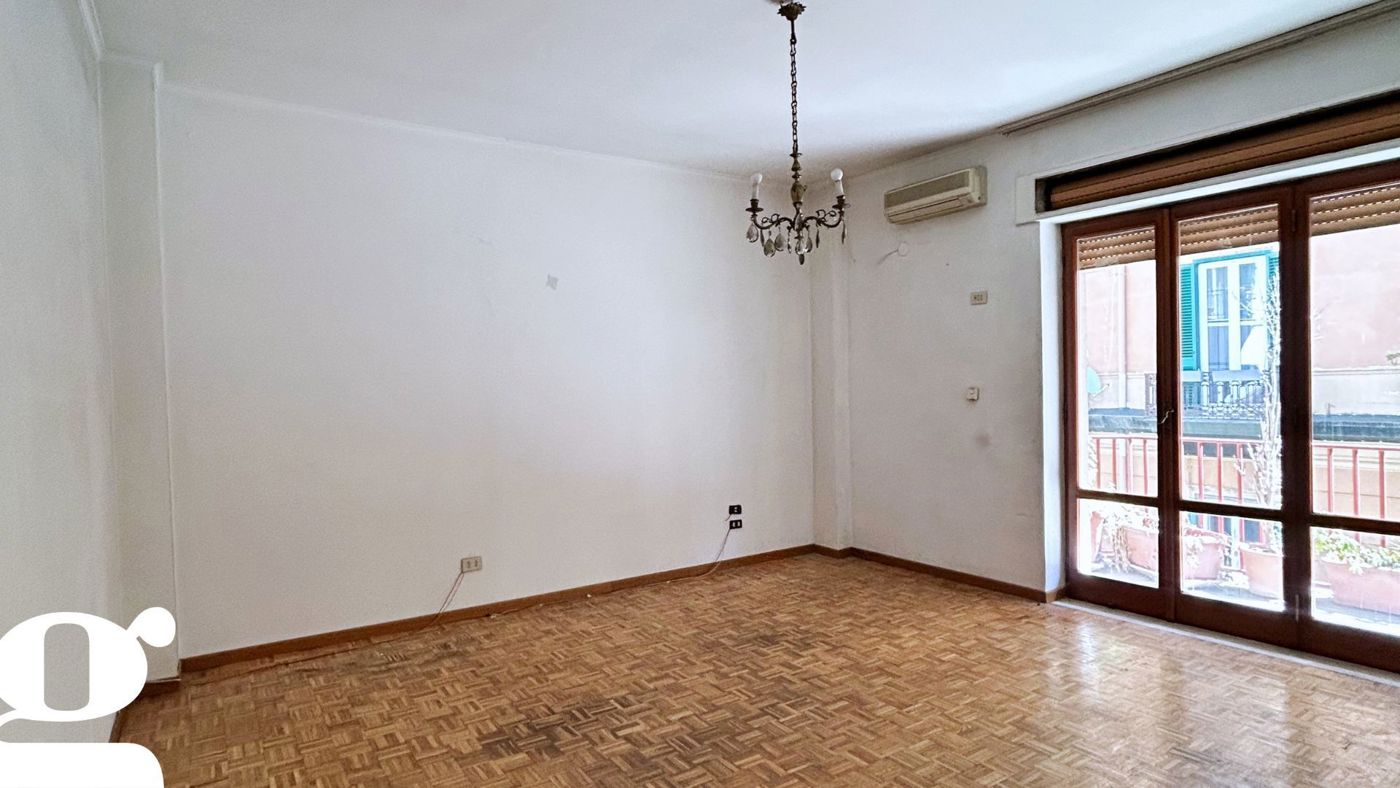 Quadrilocale da ristrutturare a Napoli