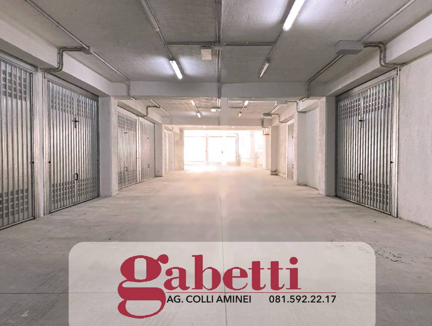 Box/Garage 15mq in vendita a Napoli