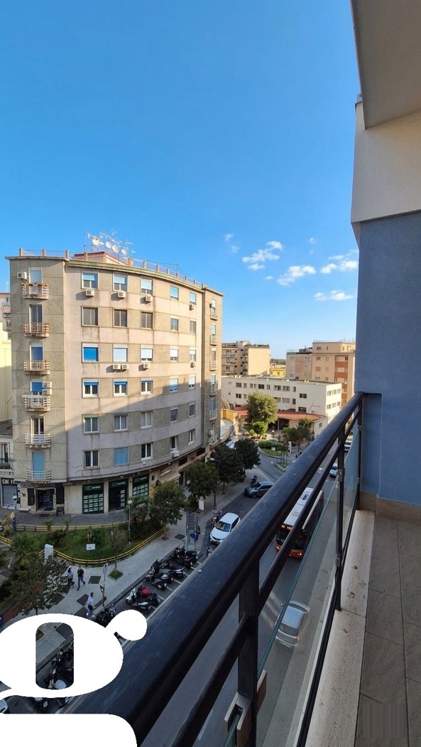 Quadrilocale arredato in affitto a Napoli