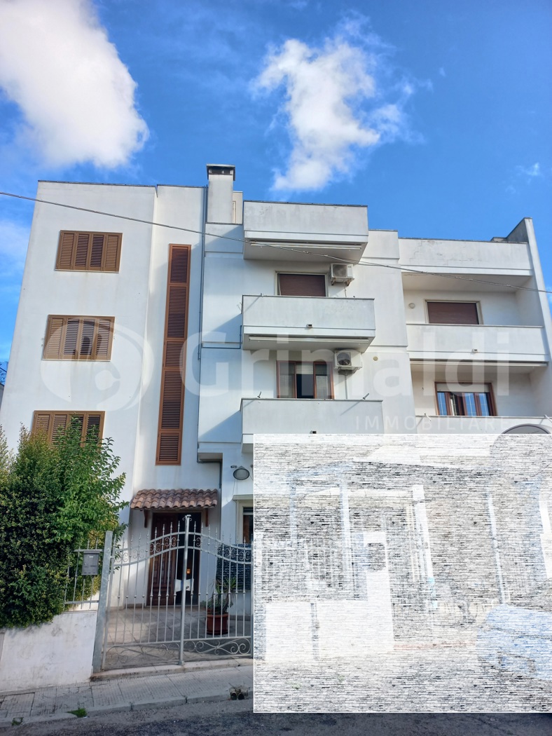 Casa indipendente con box a Parabita