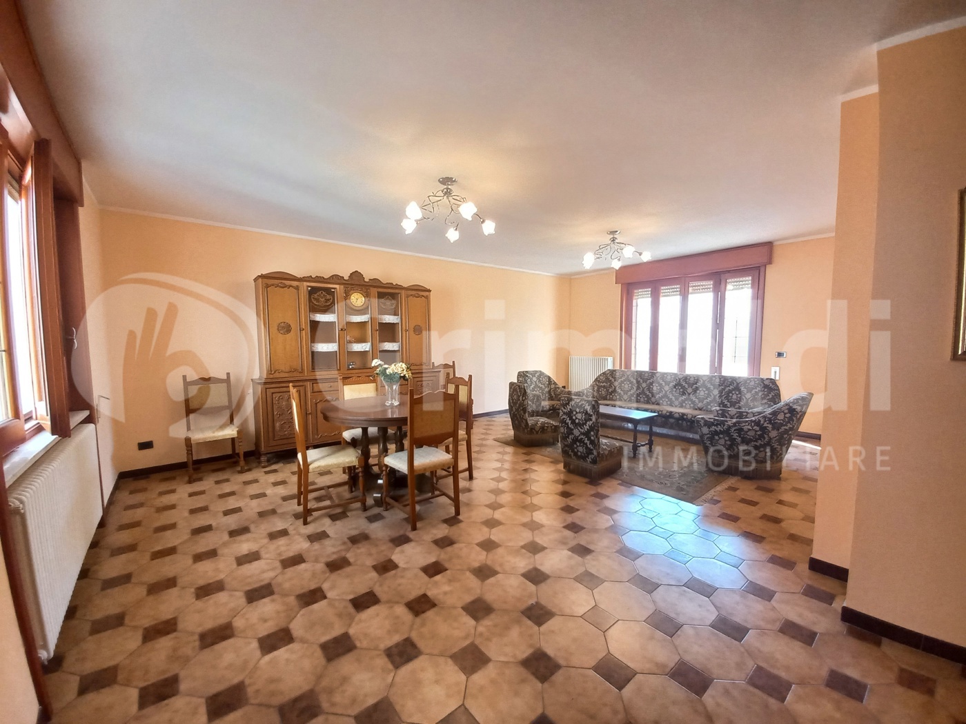 Casa indipendente con box a Parabita