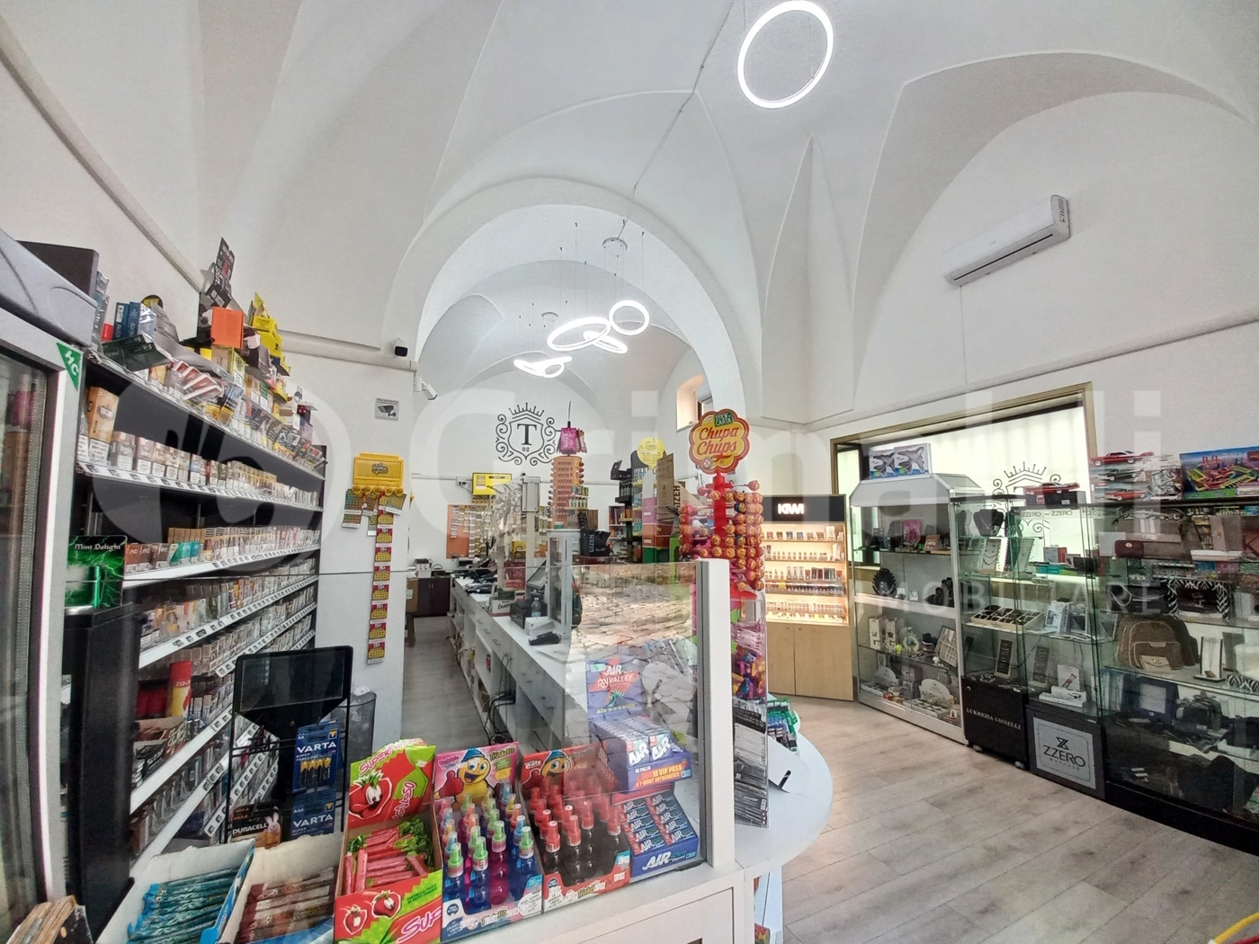 Attivit� commerciale in vendita a Ugento