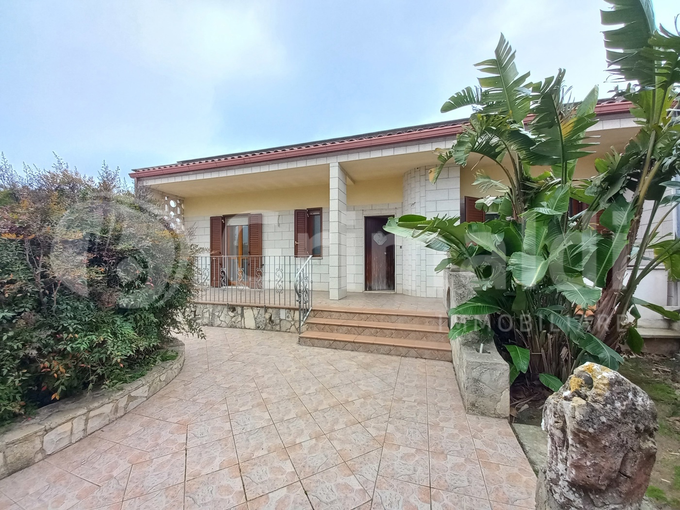 Casa indipendente con giardino a Collepasso