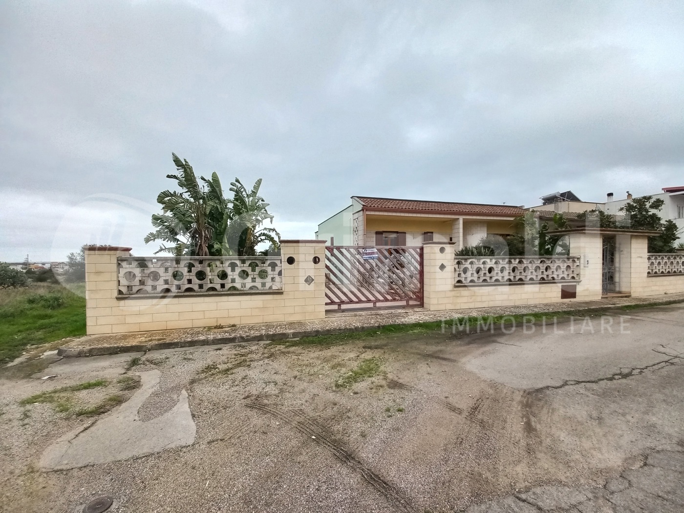 Casa indipendente con giardino a Collepasso