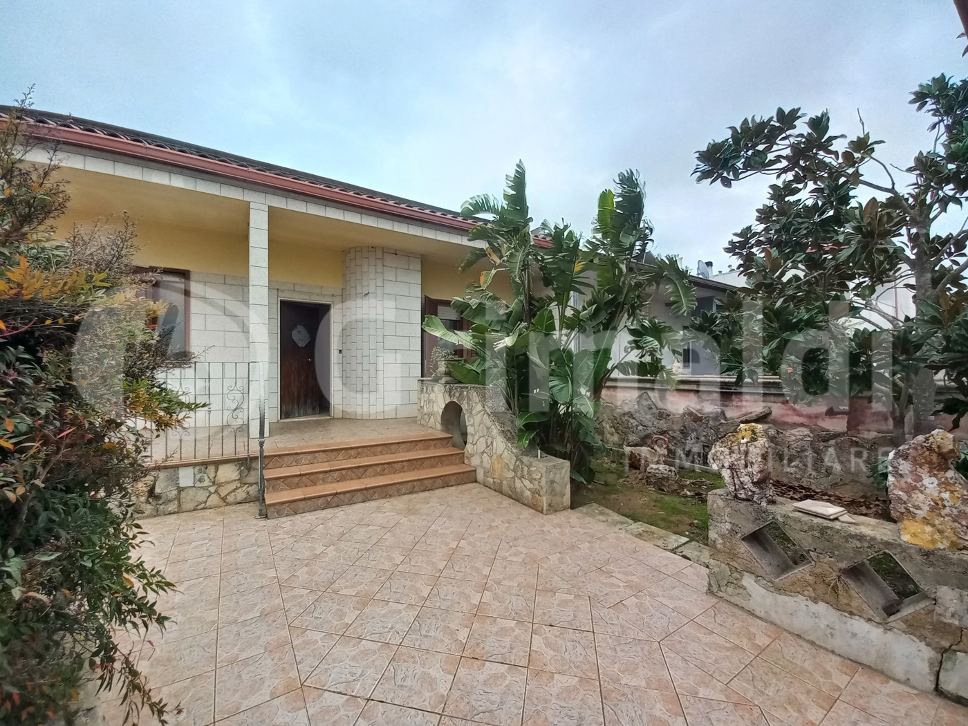 Casa indipendente con giardino a Collepasso