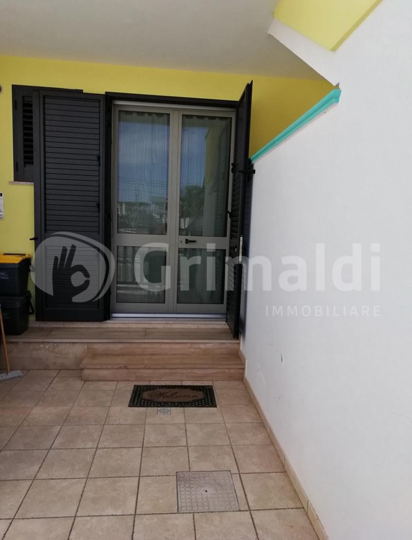 Bilocale arredato in affitto a Ugento