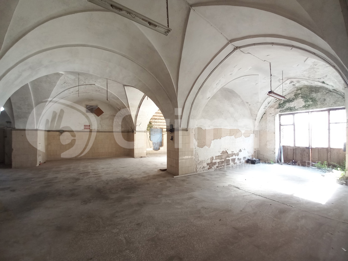 Magazzino in vendita a Taviano