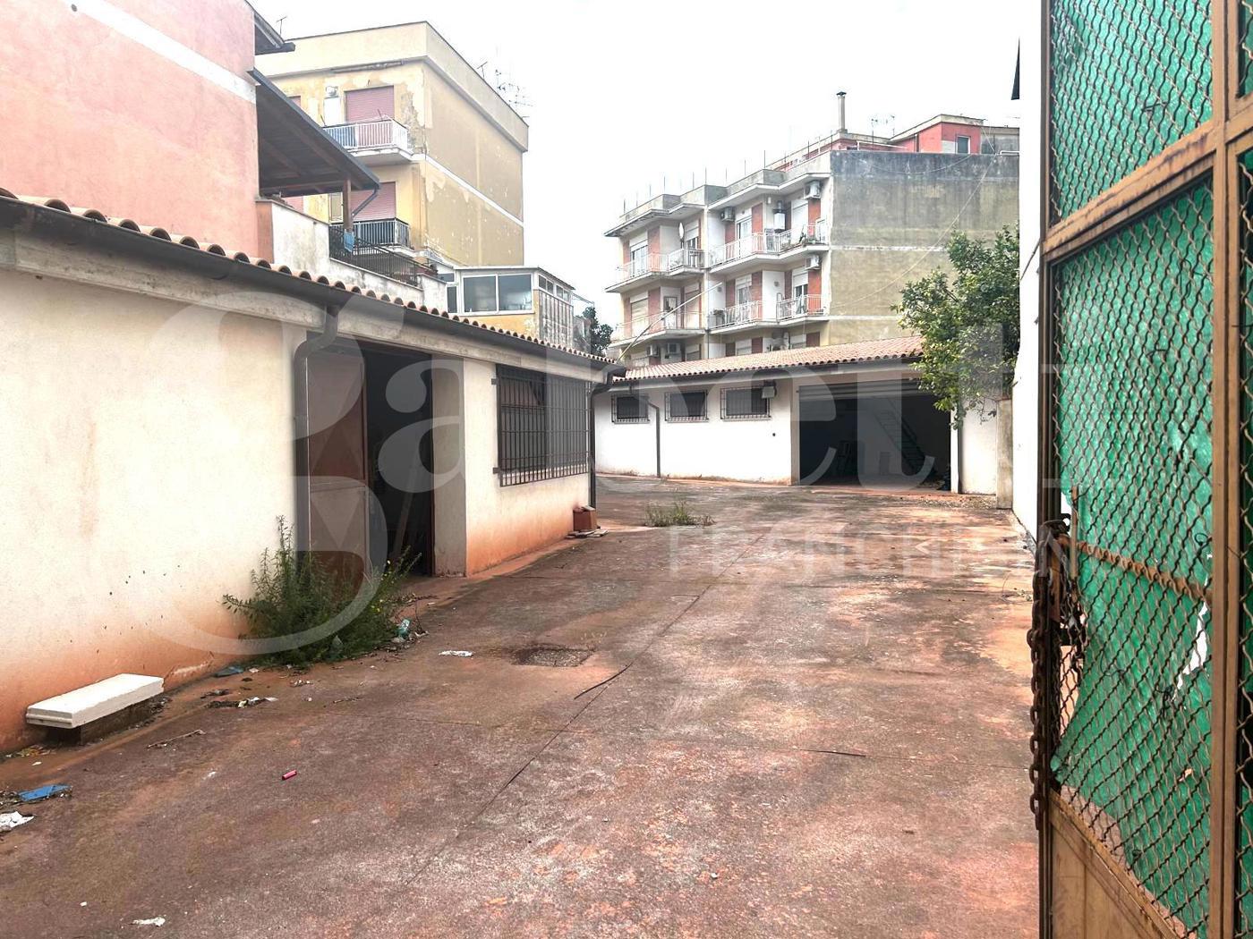 Magazzino in vendita a Terracina