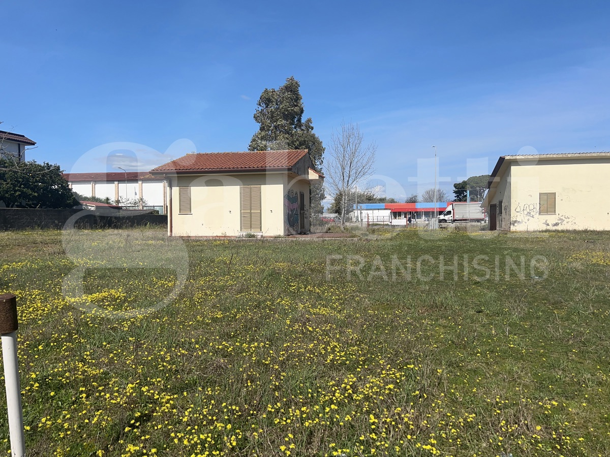 Casa indipendente con giardino a Terracina