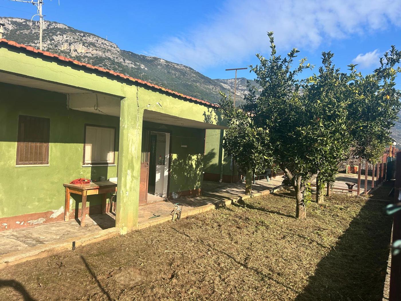 casa indipendente in vendita a Terracina in zona Casaletti