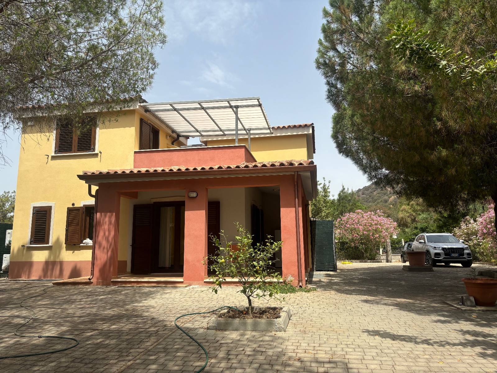 Casa indipendente con terrazzo a Sarroch