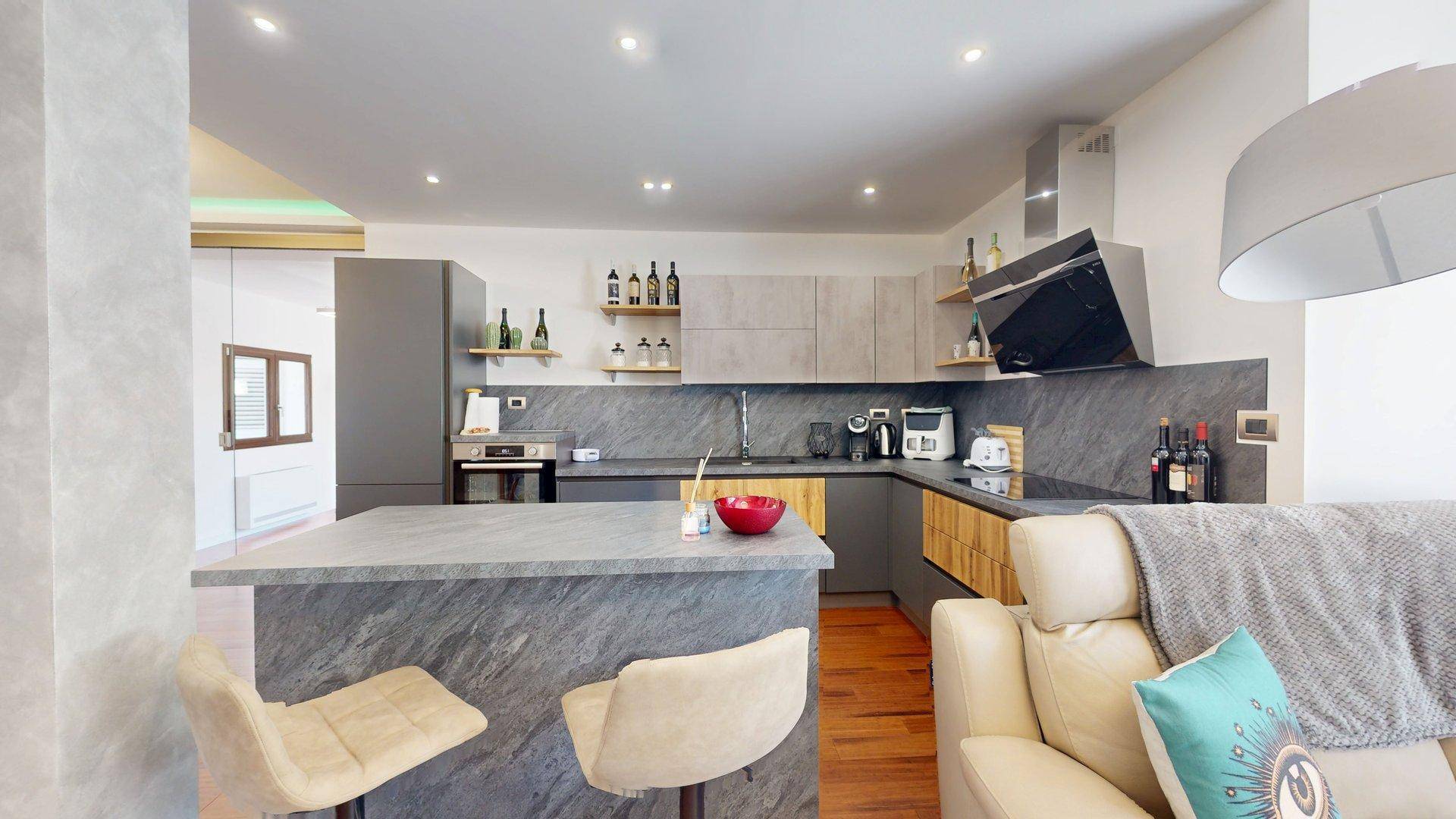 Villa Bifamiliare in vendita a Quartu Sant'Elena, Litorale