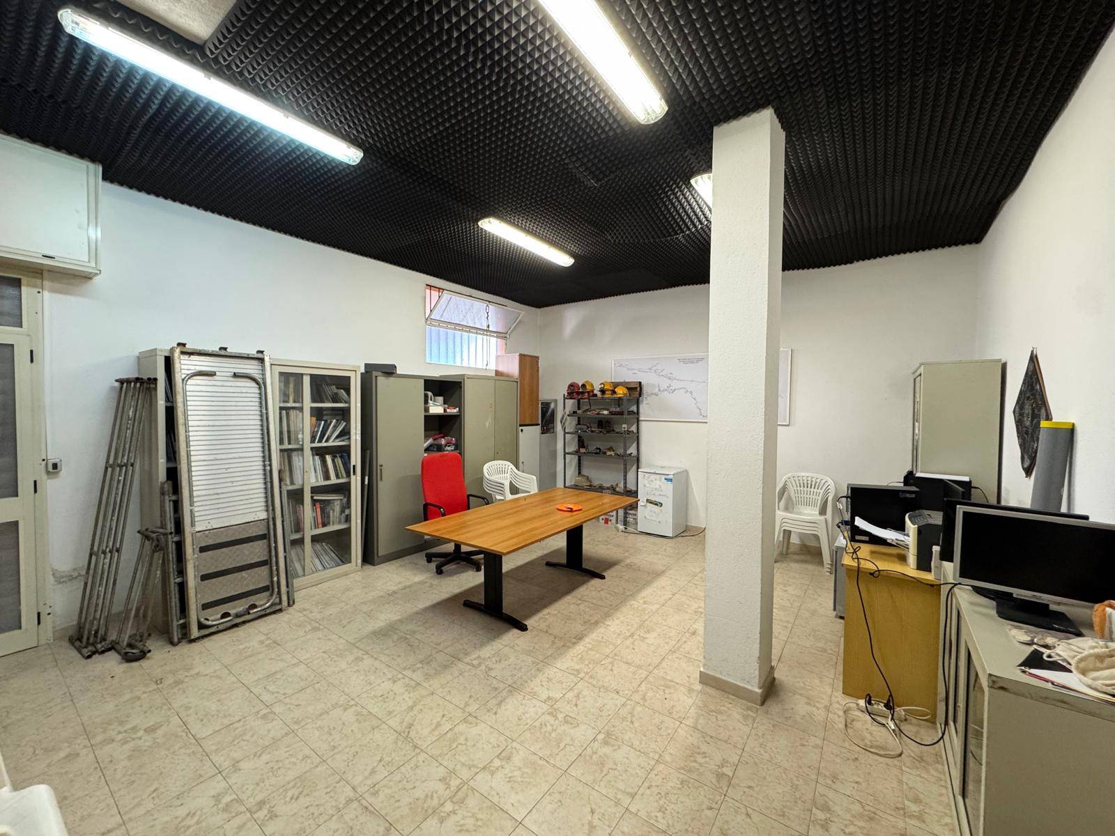 Locale commerciale in vendita a Quartu Sant'Elena, Musicisti