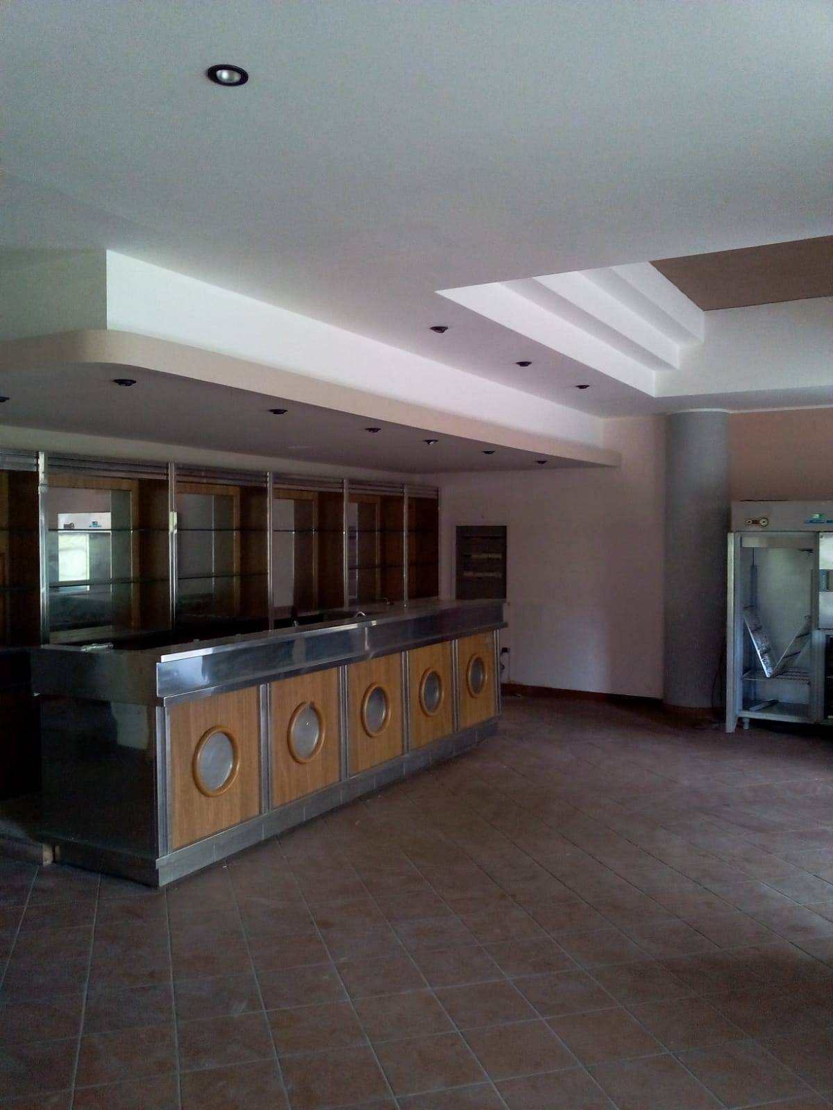 Locale commerciale in vendita a Sardara