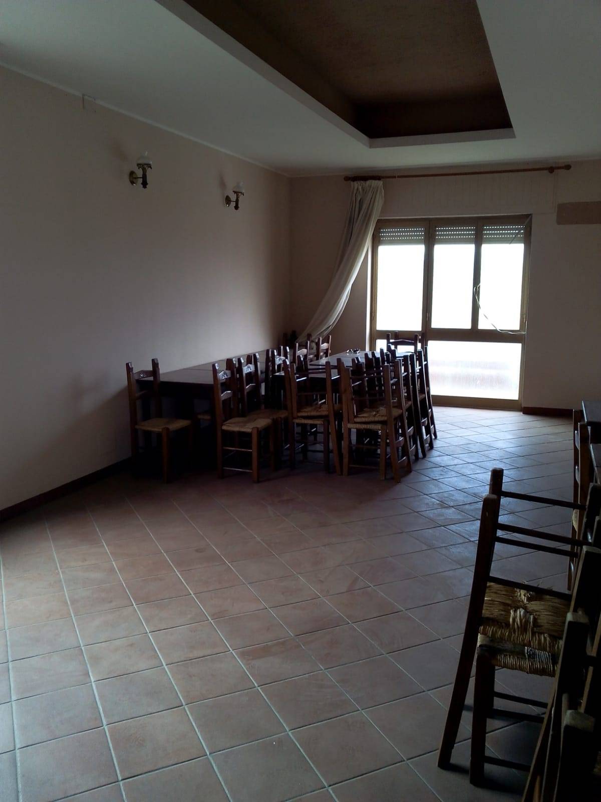 Locale commerciale in vendita a Sardara