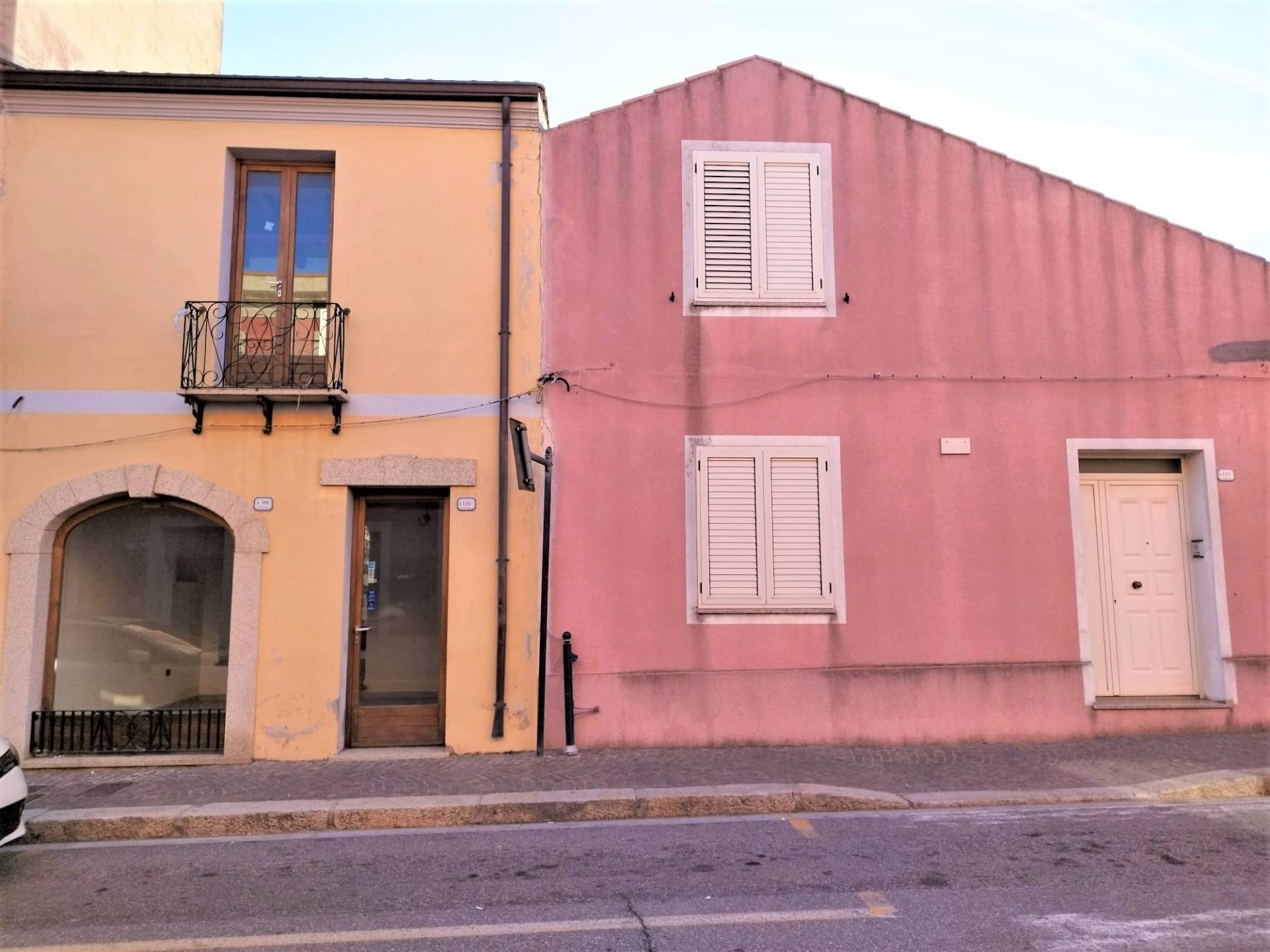 Locale commerciale in vendita a Gonnosfanadiga