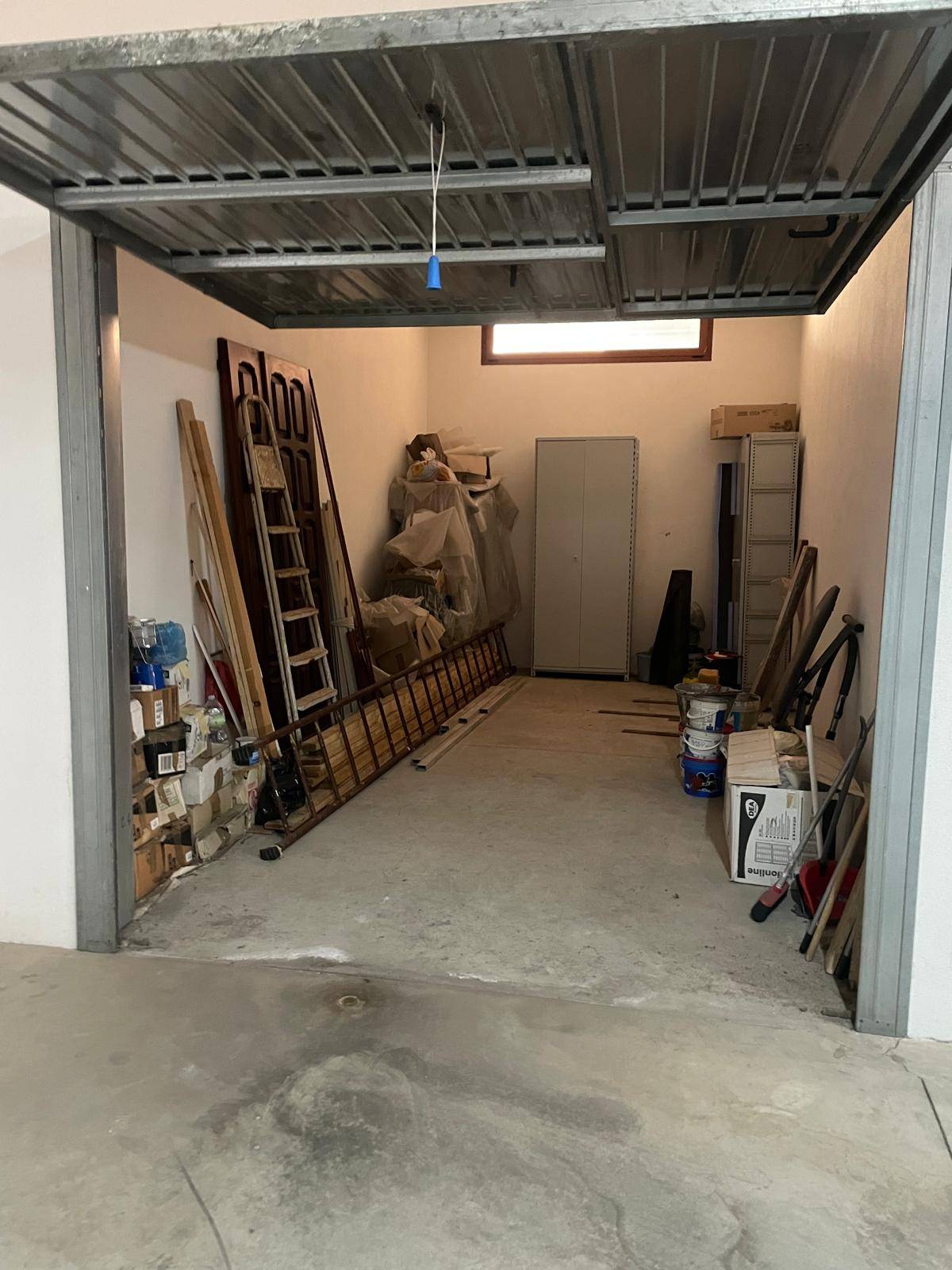 Deposito commerciale in vendita a Cagliari, Pirri