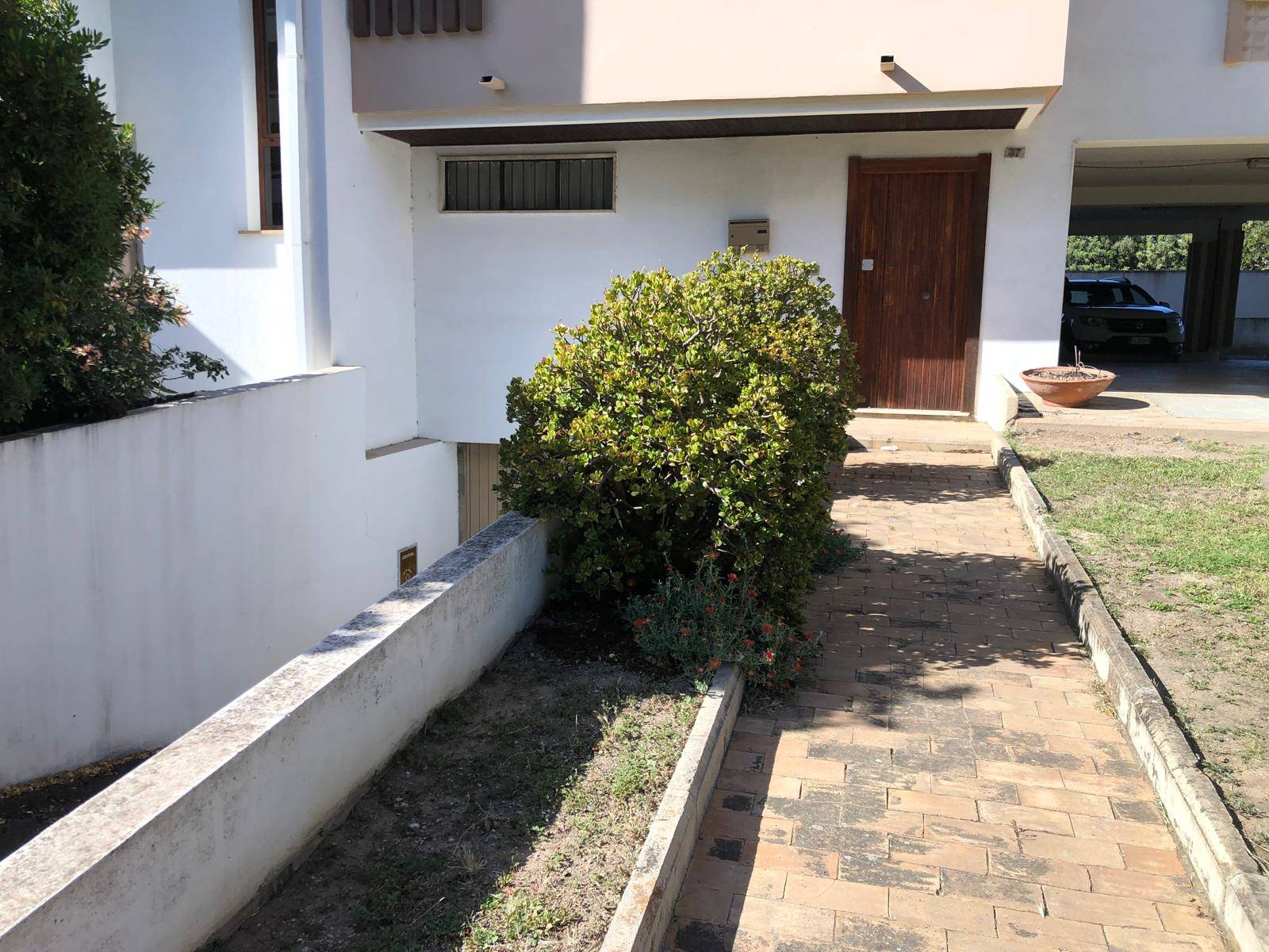 Magazzino in vendita a Cagliari, Fonsarda