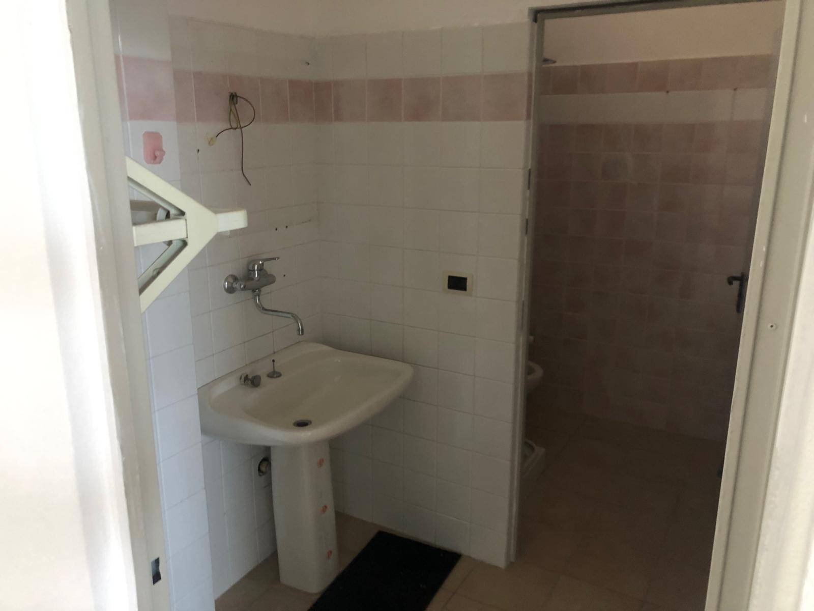 Deposito commerciale in affitto a Quartu Sant'Elena, Sant'Antonio