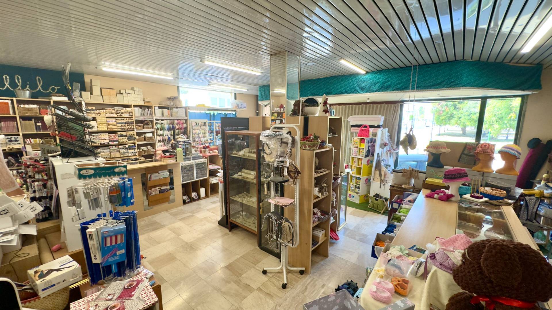 Locale commerciale in vendita a Quartu Sant'Elena