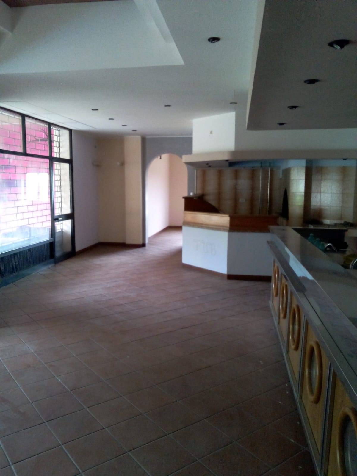 Locale commerciale in vendita a Sardara