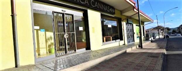 Locale commerciale in vendita a Villacidro