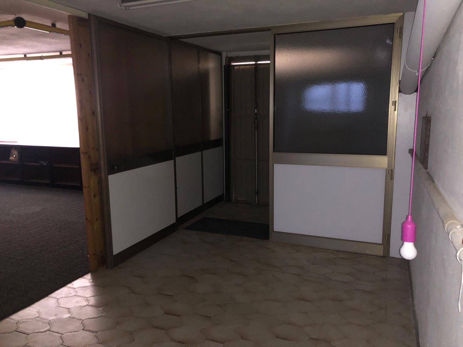 Magazzino in vendita a Cagliari, Fonsarda