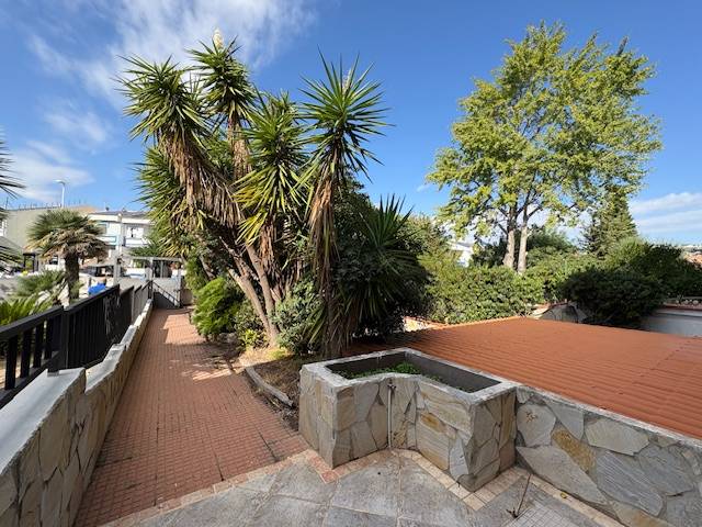 Villette a schiera in vendita a Cagliari, Quartiere Europeo