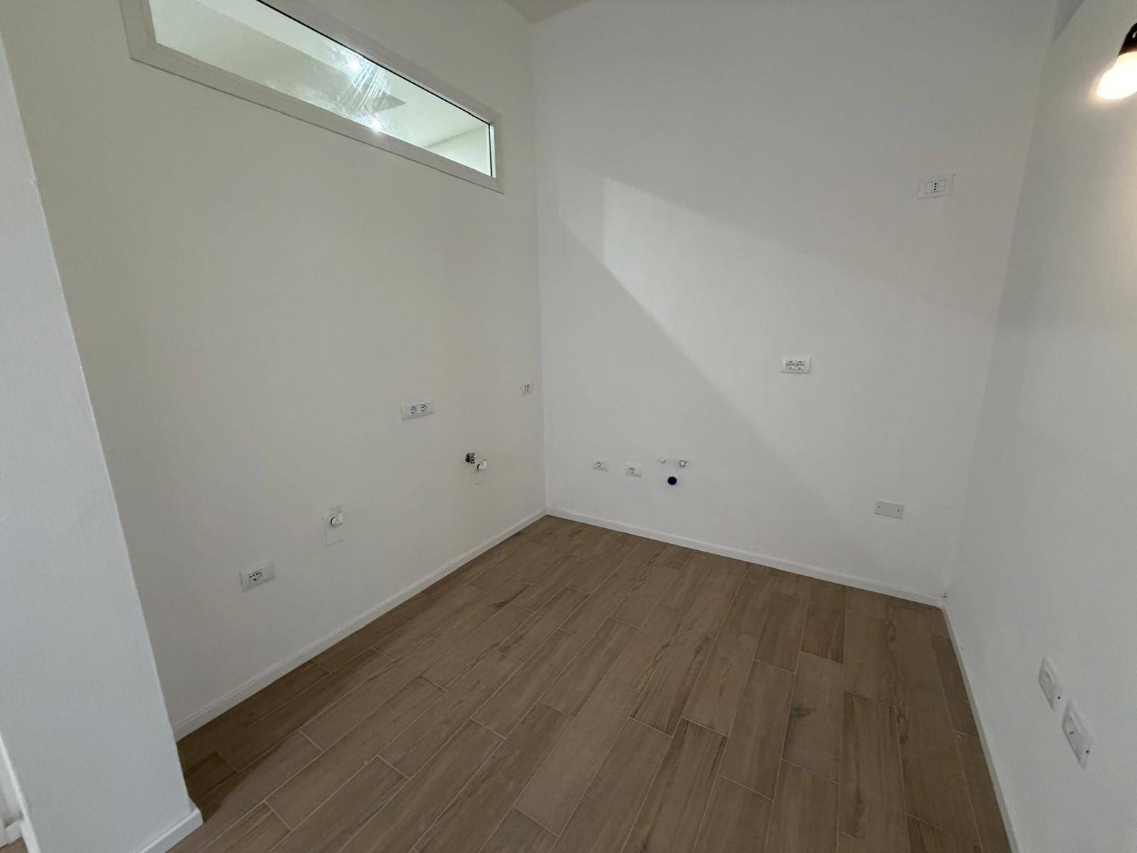 Deposito commerciale in affitto a Quartu Sant'Elena, Quartello