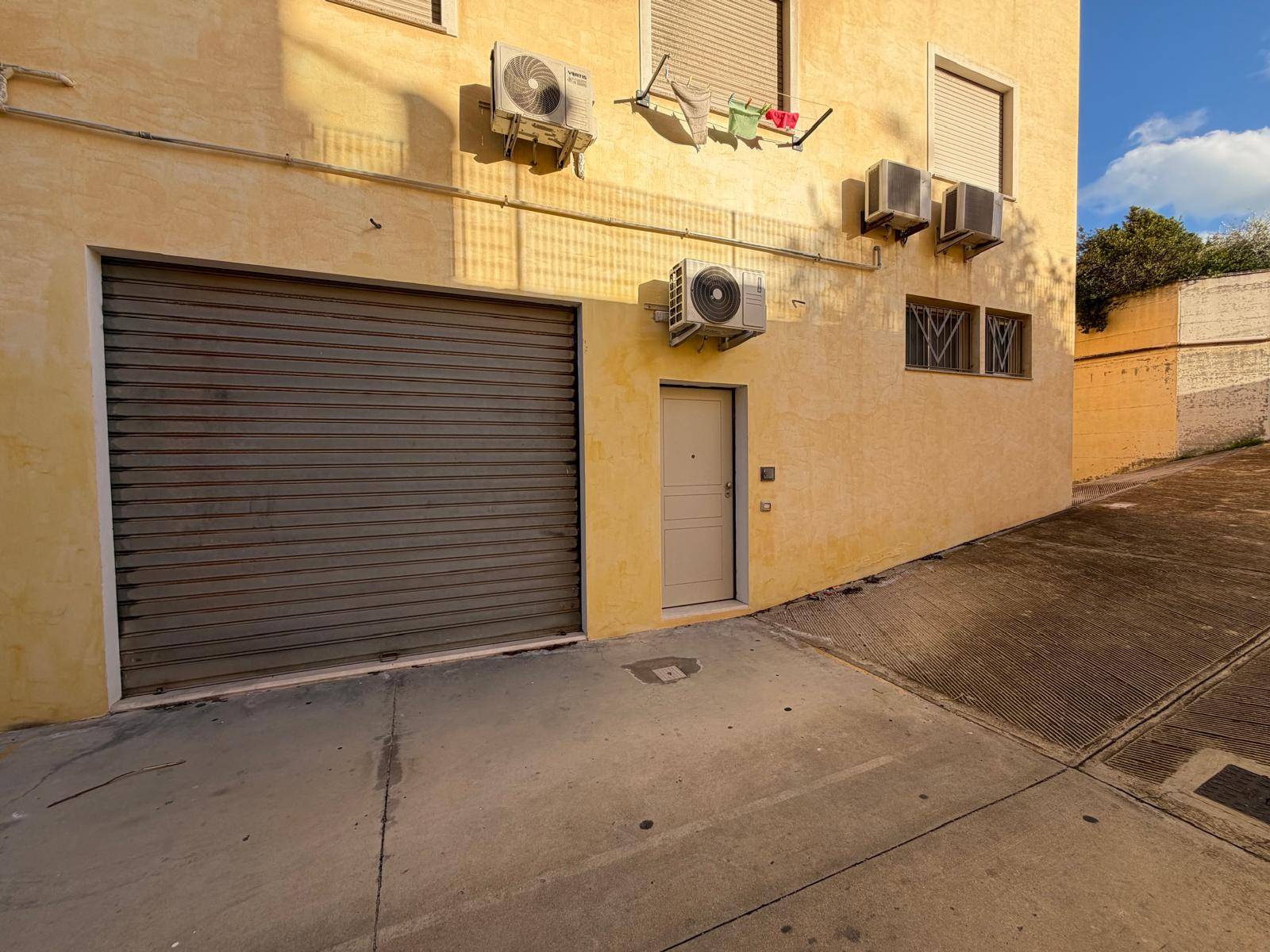 Deposito commerciale in affitto a Quartu Sant'Elena, Quartello