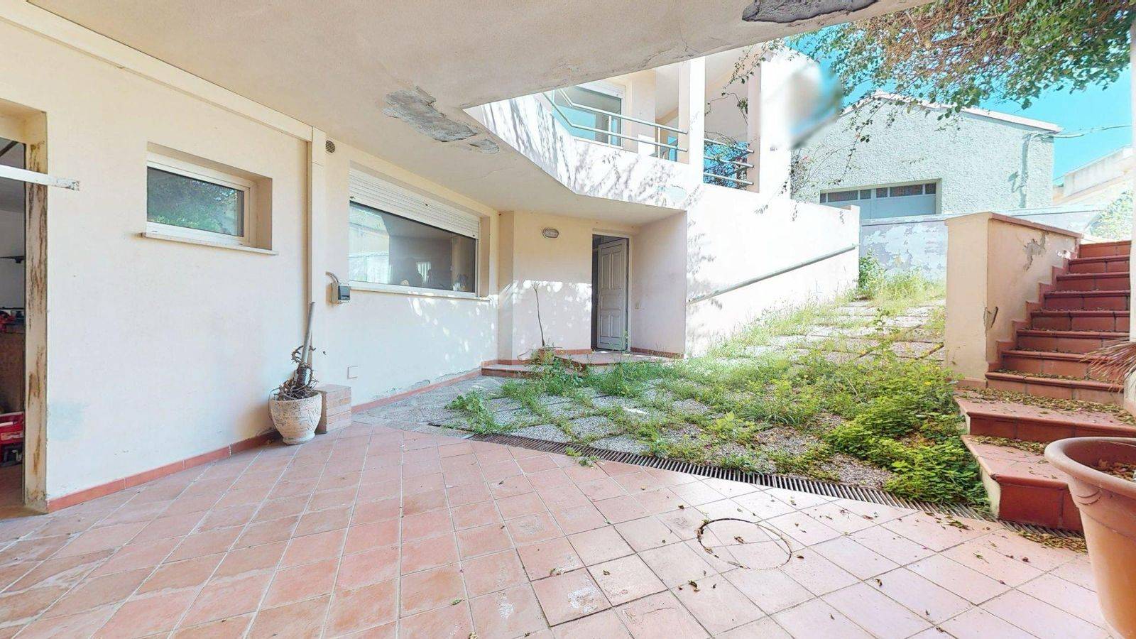 Deposito commerciale in vendita a Monserrato